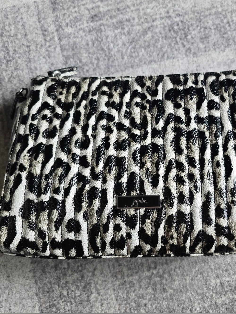 Ju-Ju-Be Leopard Print Zip Wallet - Black & White